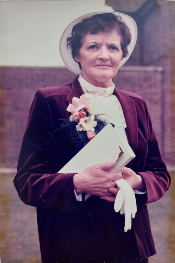 Paul Davis, a plumber with Brugada syndrome who could at any moment make his heart stop, urges the family of Laura Hogg, a mother of seven from Swadlincote who died suddenly without explanation. Pictured is mother Maude, who collapsed in 1989 and died suddenly.