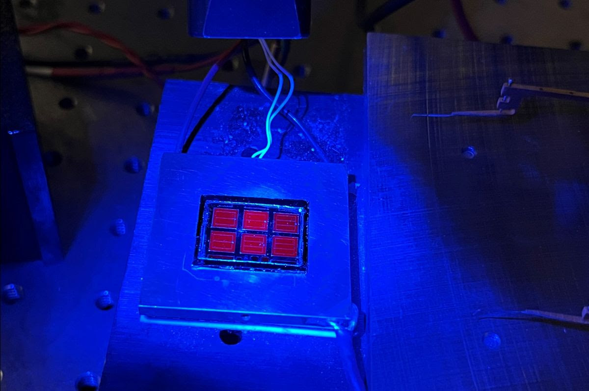 unnamed NREL sets new solar cell efficiency record with 'quantum well' design reaching 39.5%