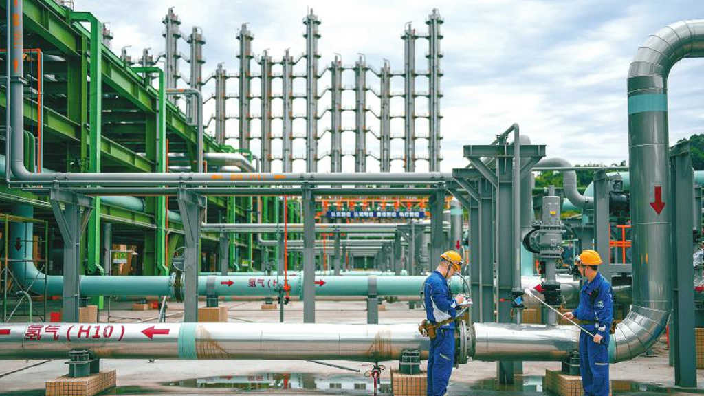 22-04-27 Sichuan Daily - Tongwei polysilicon plant in Leshan Polysilicon plant of Tongwei in Leshan, Sichuan province. Credit: Sichuan Daily