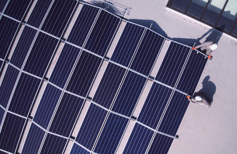 maxeon commercial Maxeon solar panels enter U.S. commercial market bundled with Omnidian performance assurance