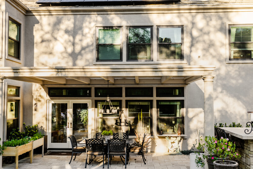 v300 trinsic blk dabbene ext sh pic 8566 4